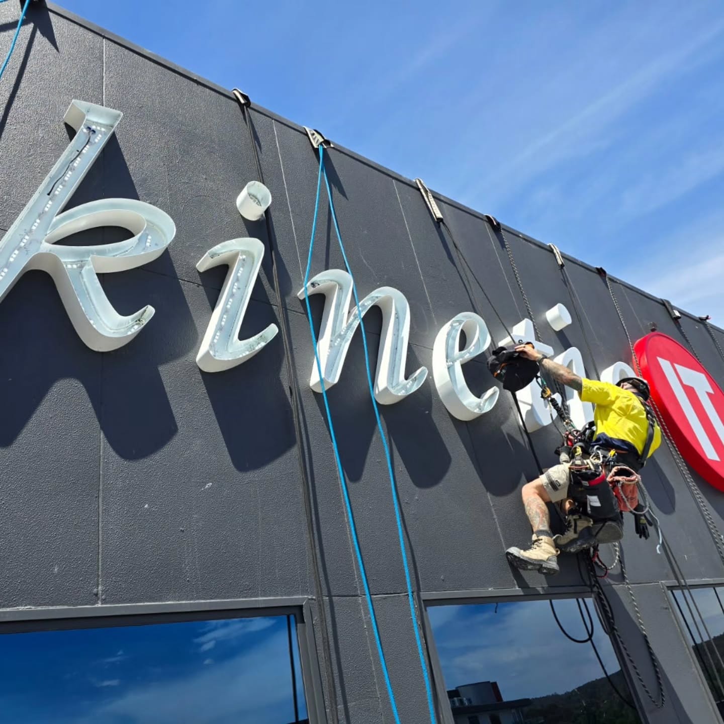 Another quick sky sign installation by our team.
This is the second consecutive skysign we've been engaged to install on the busy Northbourne intersection in Canberra.
These projects are routine for our technicians, which is what you need for a smooth installation.
When your clients can go home on a Friday and come back to a new, fully functional, illuminated sign on Monday, they will keep coming back.