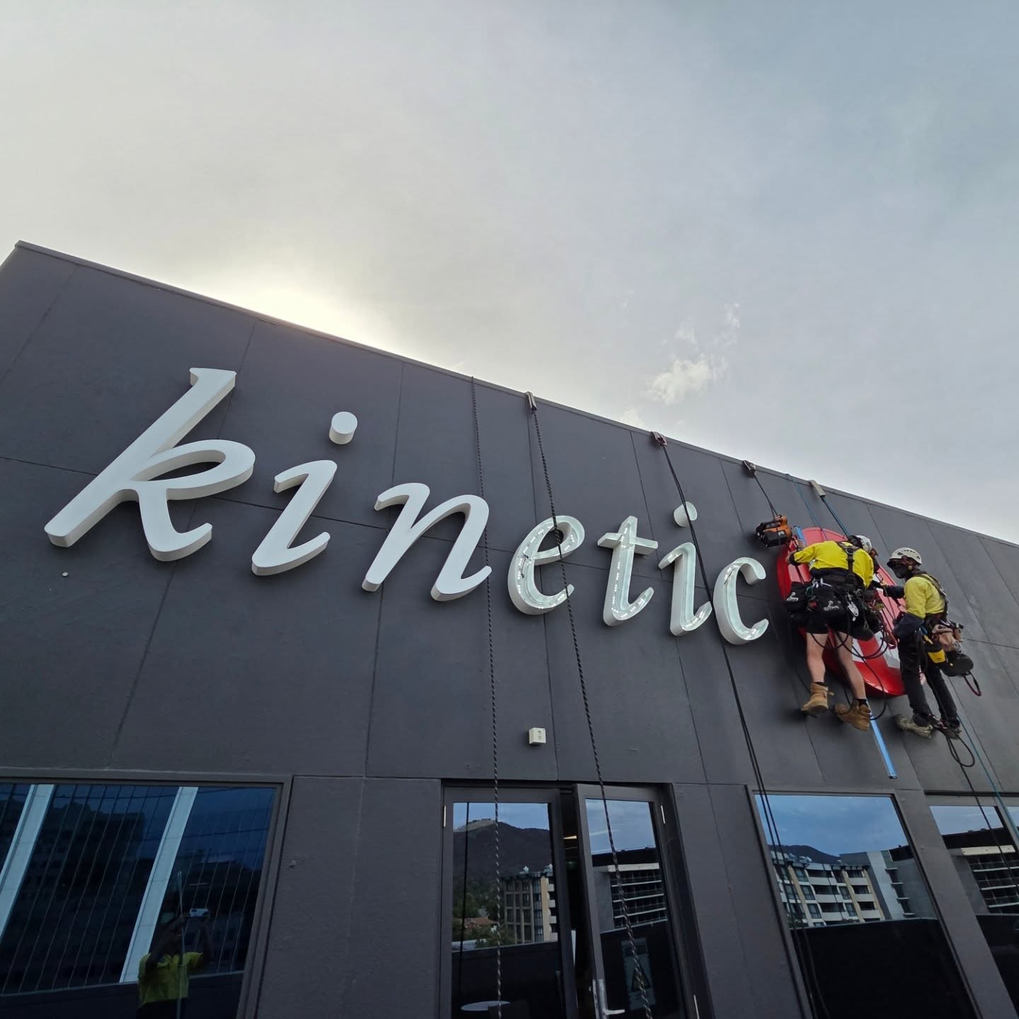 Another quick sky sign installation by our team.
This is the second consecutive skysign we've been engaged to install on the busy Northbourne intersection in Canberra.
These projects are routine for our technicians, which is what you need for a smooth installation.
When your clients can go home on a Friday and come back to a new, fully functional, illuminated sign on Monday, they will keep coming back.