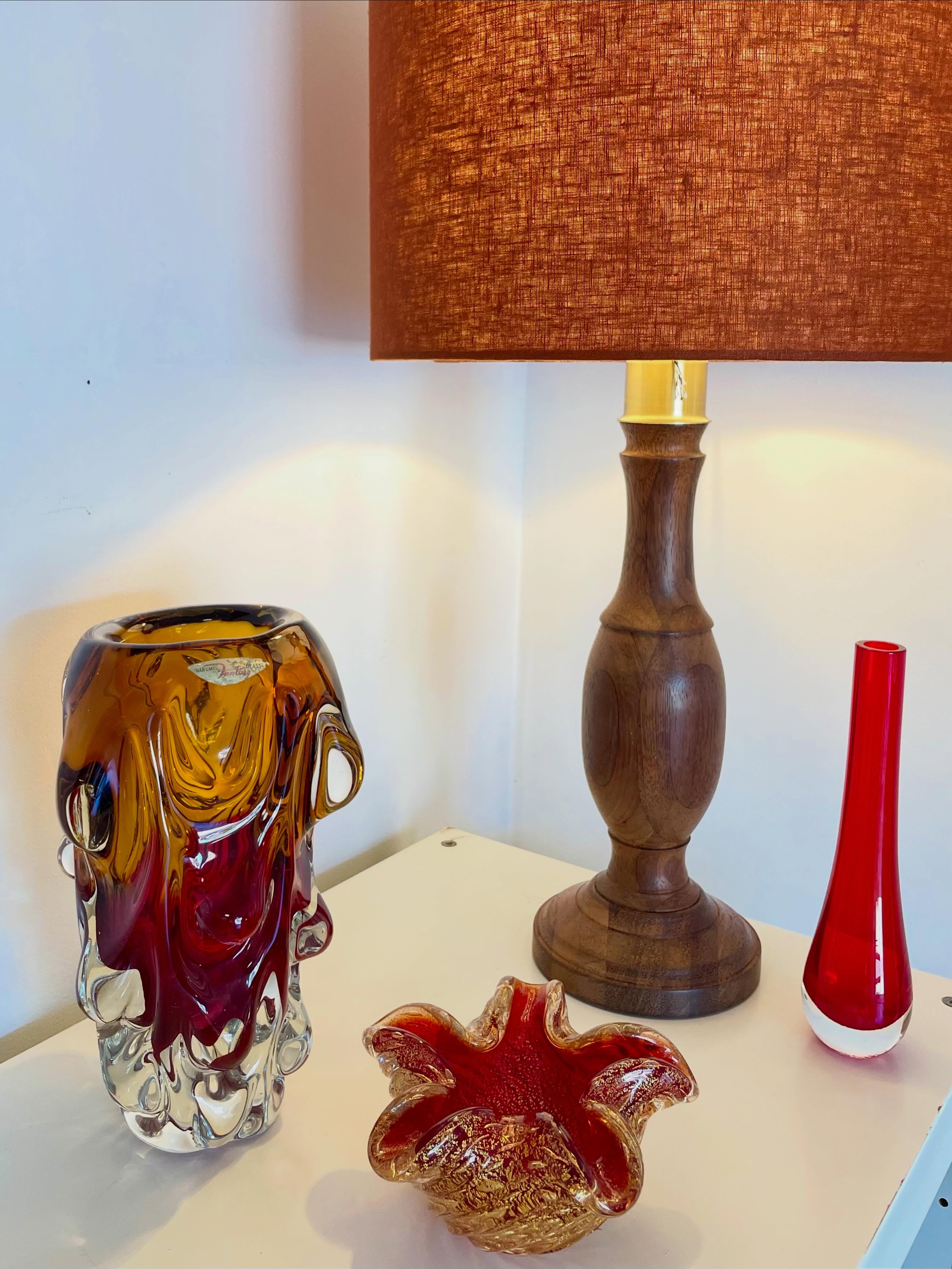 Call by Resould for your mid century modern shopping fix this weekend 🌵🌙🌵 #wintersolstice
#fantasyglass #vintagelamp #resould #brunswickheads